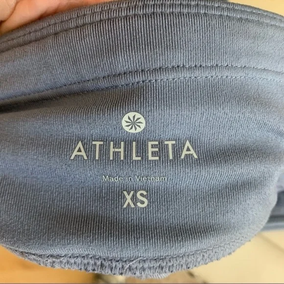 ATHLETA Lot of 2 Pair Capri Leggings Size XS Pink Camo Gray Running Yoga - Picture 11 of 16